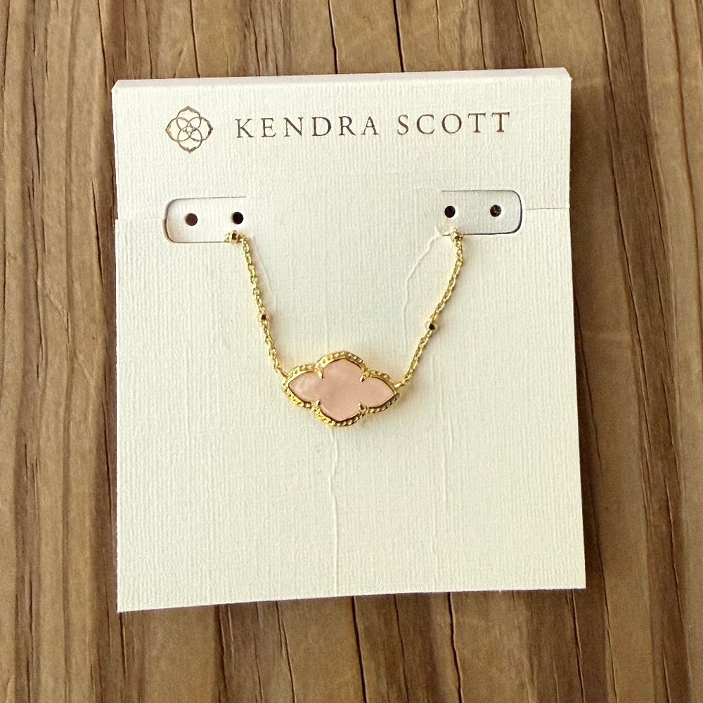 Kendra Scott Abbie Gold Pendant Necklace in Rose Quartz, Brand New